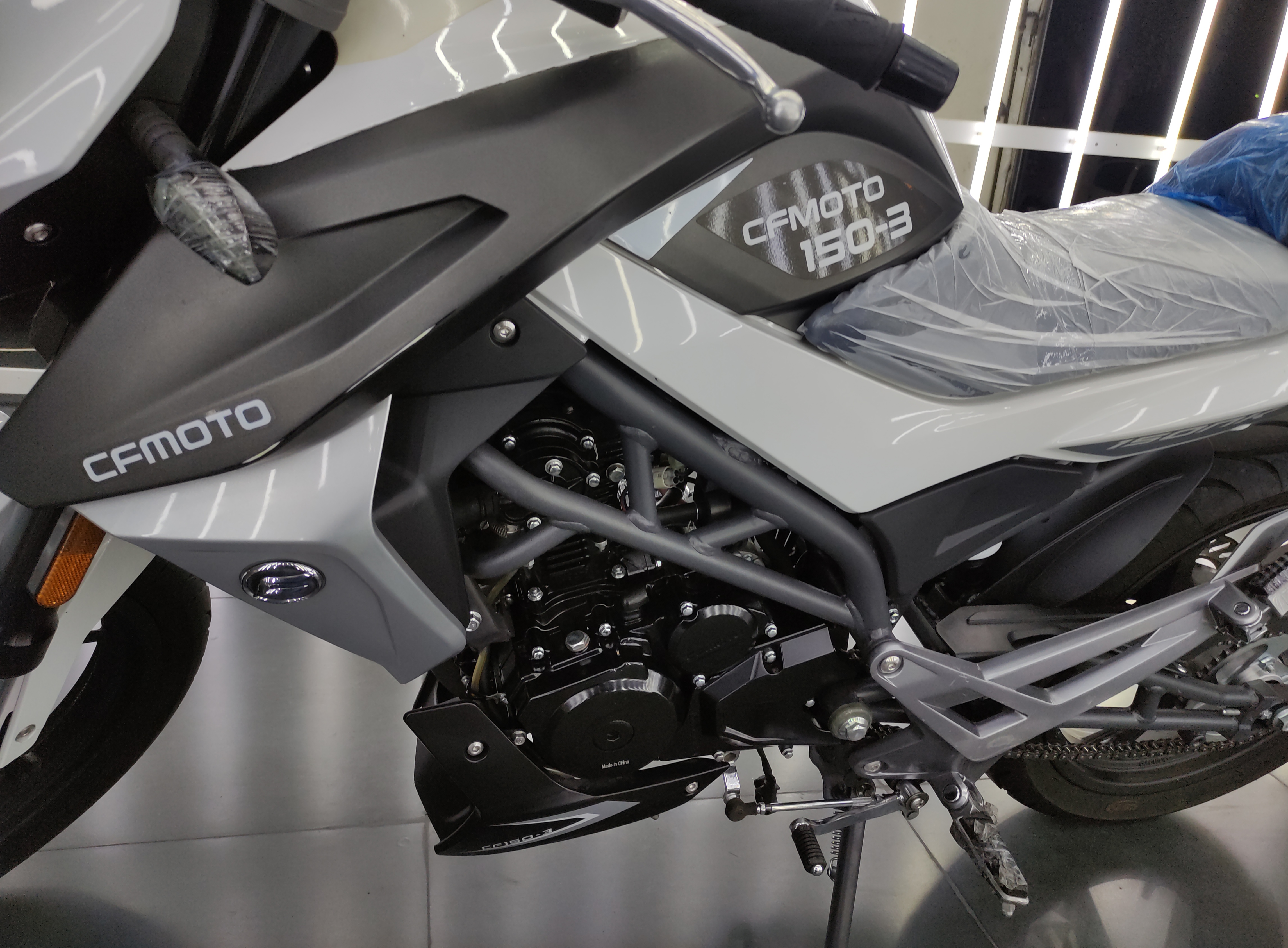 موتور سی اف CFMOTO 150 NK وارداتی تیپ 3