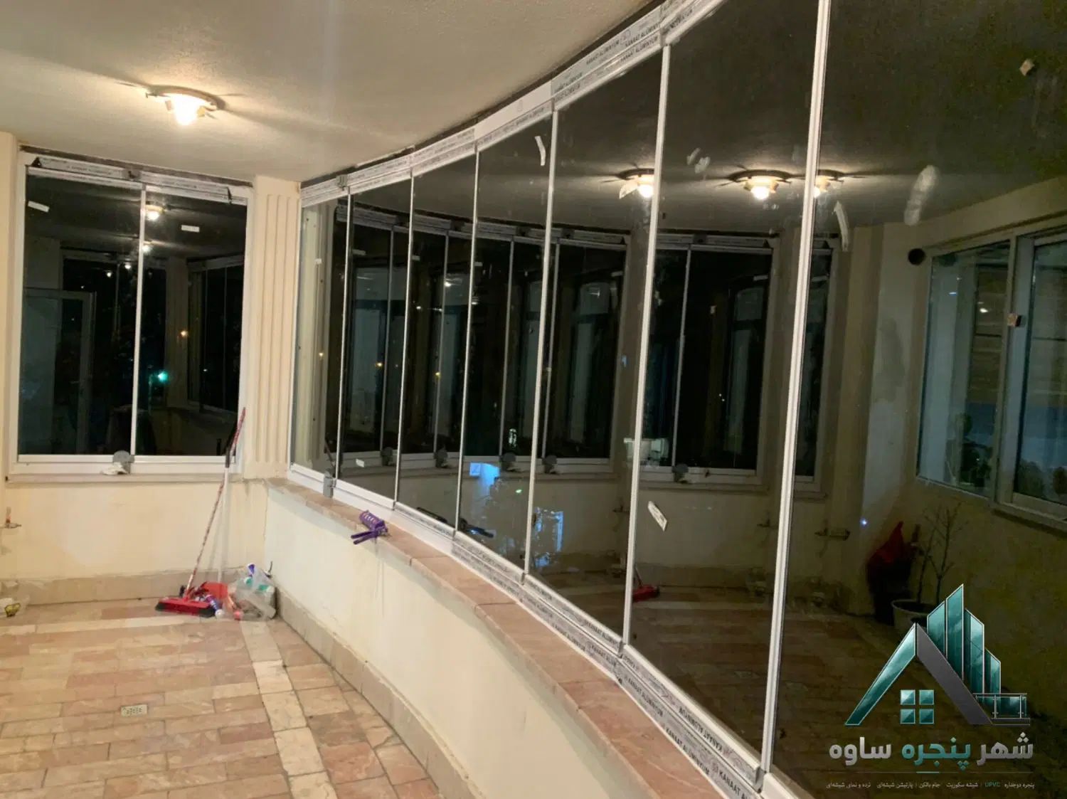 اجرای جام بالکن و شیشه سکوریت با تحویل بهموقع