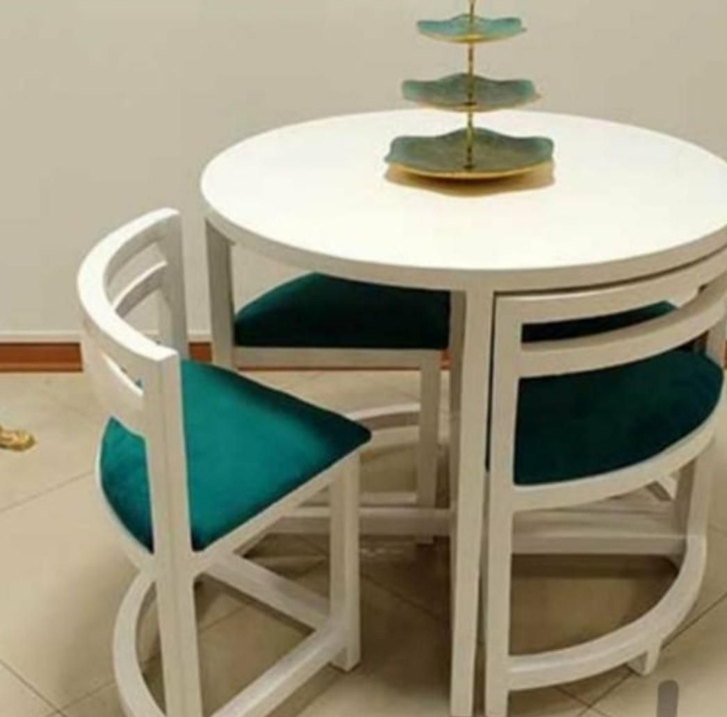 ناهارخوری گرد کمجا