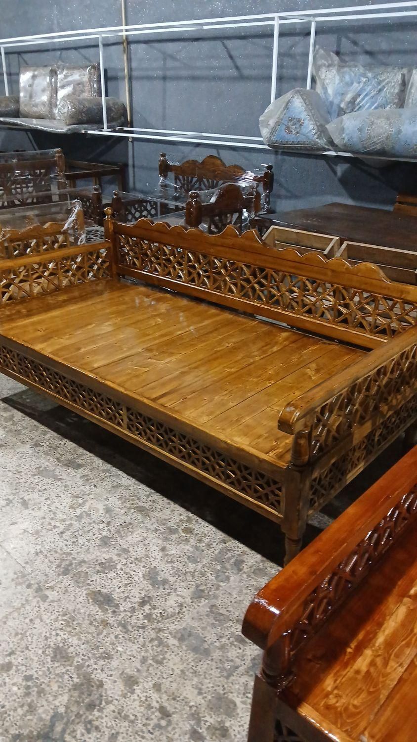 تخت سنتی(چوب نراد روسی)