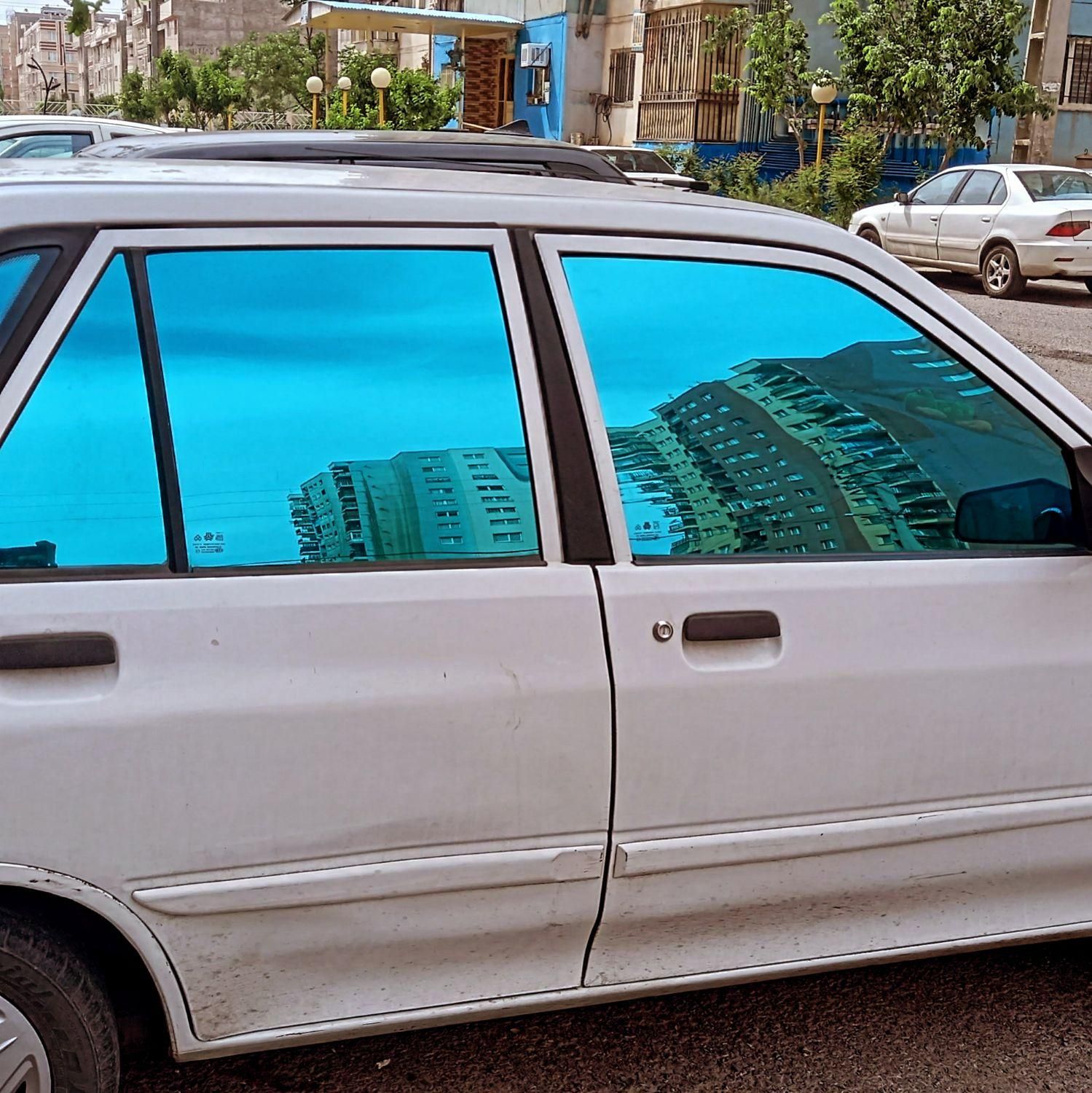 شیشه دودی