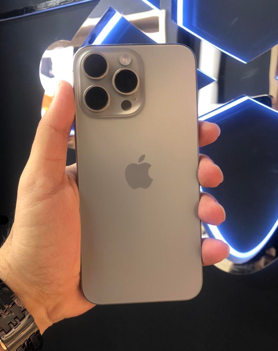 اپل iPhone 15 Pro Max با حافظهٔ ۲۵۶ گیگابایت