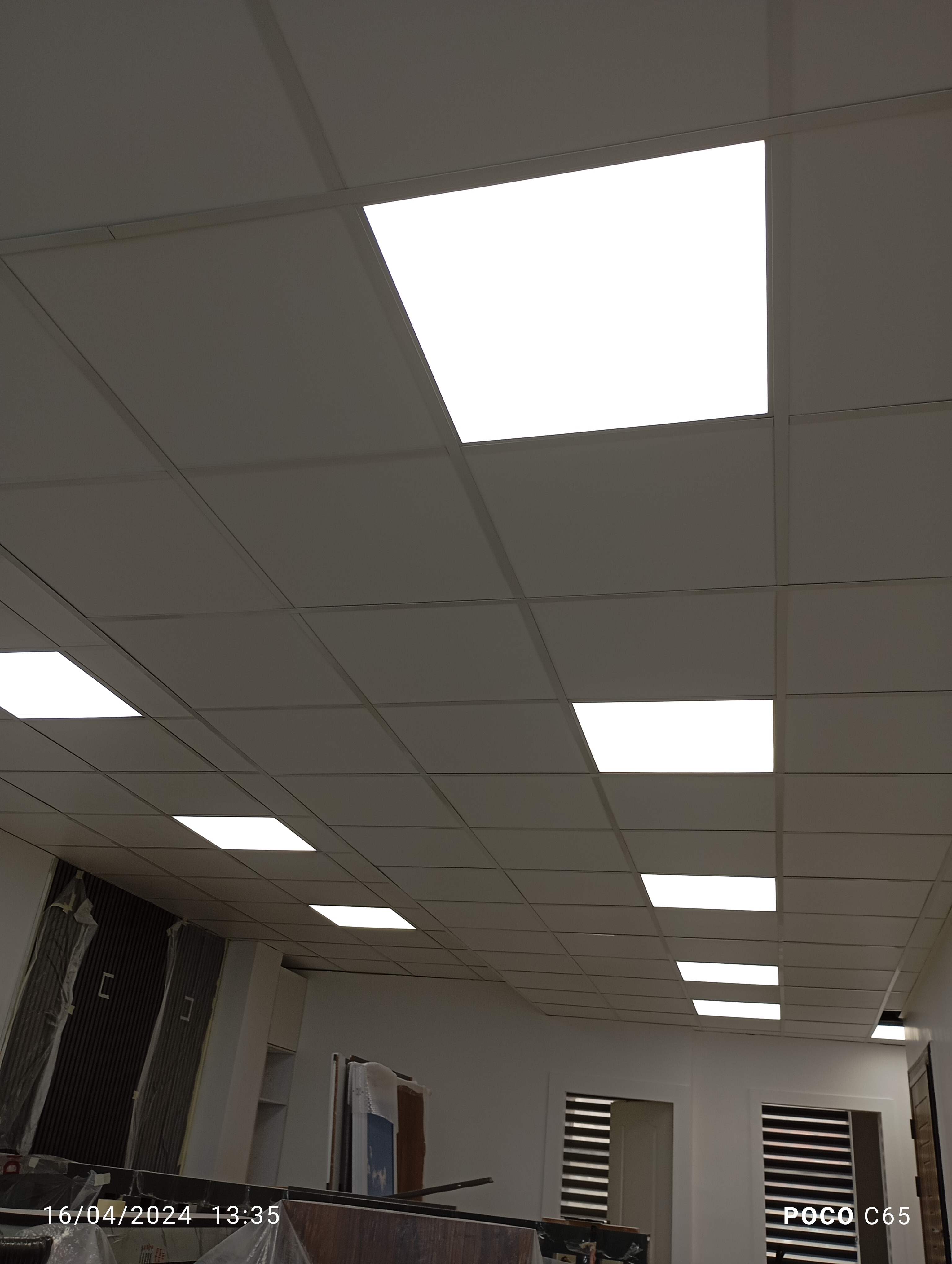 سقف کاذب کلیک با تایل های 60×60