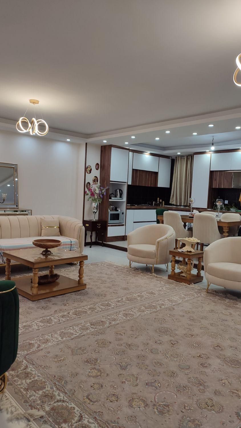 کارشناس  فروش پردیس فاز 8