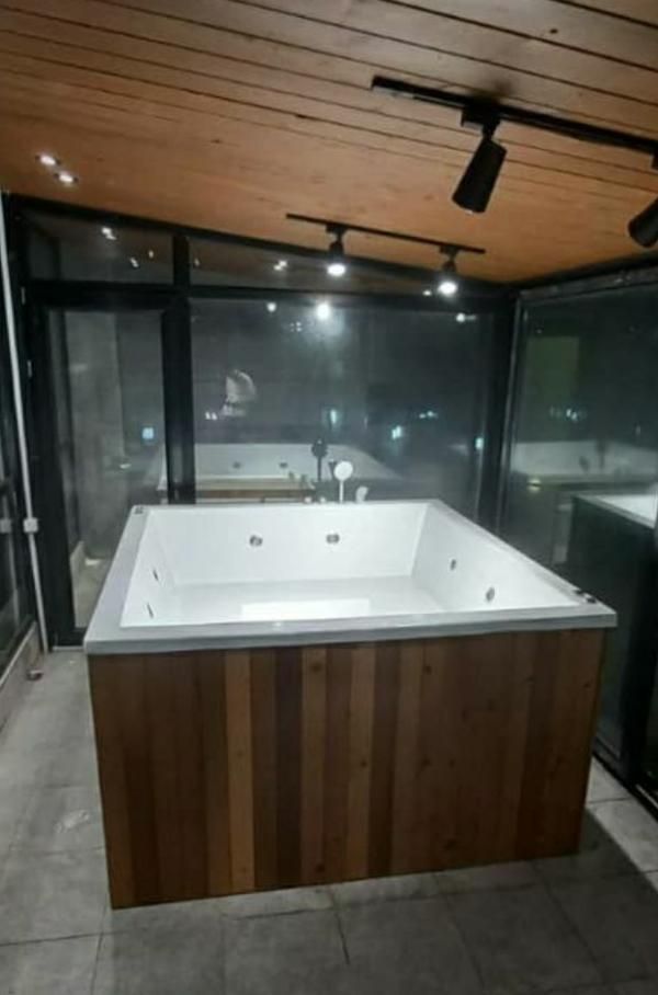 وان جکوزی ۴نفره دکومکور جکوزی مربع جکوزی فضاباز