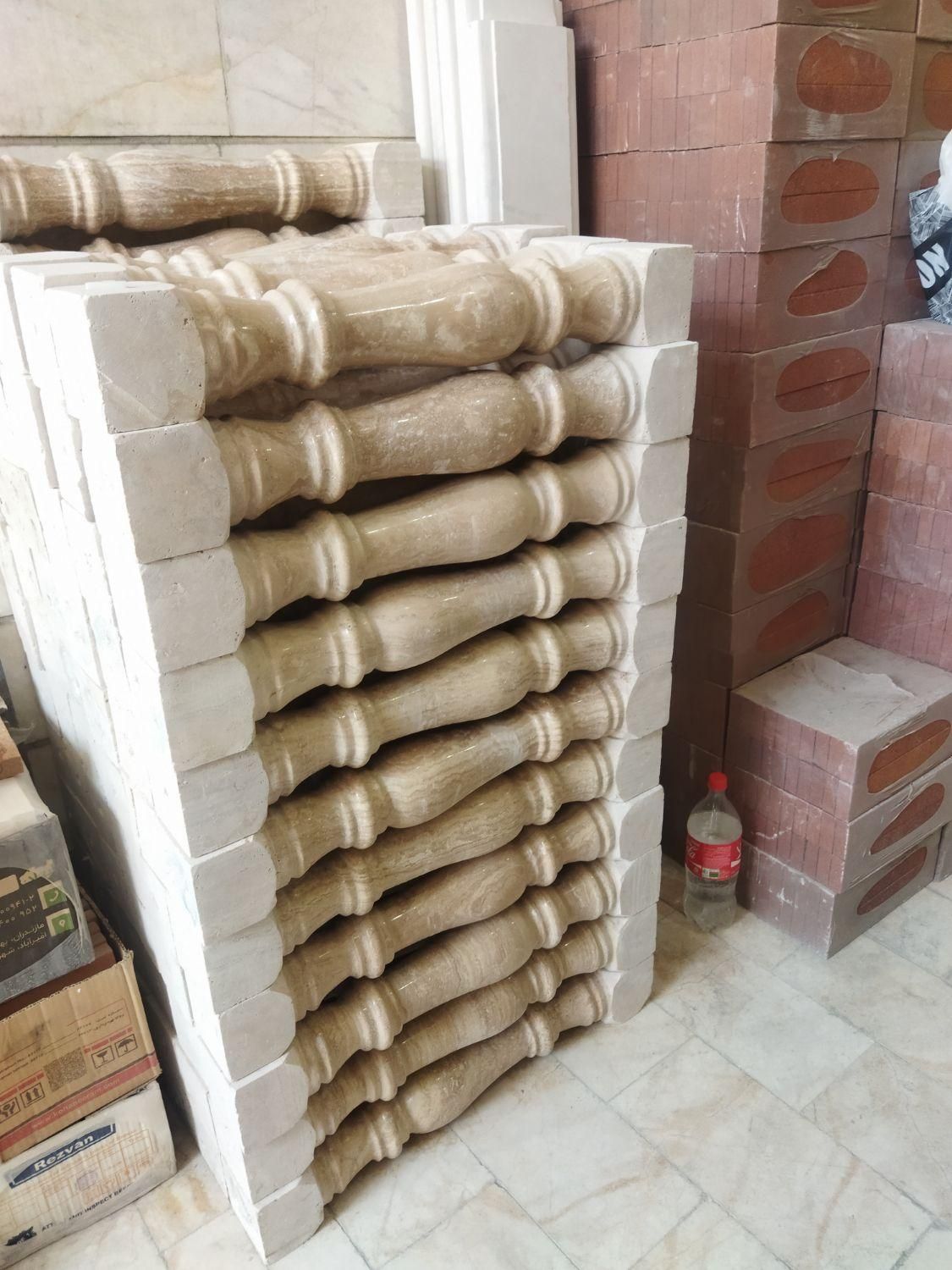 نرده سنگی صراحی سروته گرد درپوش ابزاری سنگ