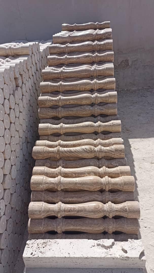 نرده سنگی سفید تکاب صراحی شکلاتی تکاب