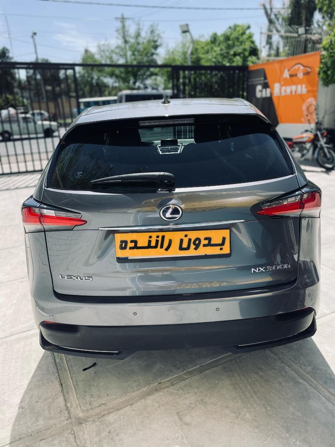 اجاره / لکسوس / بدون راننده