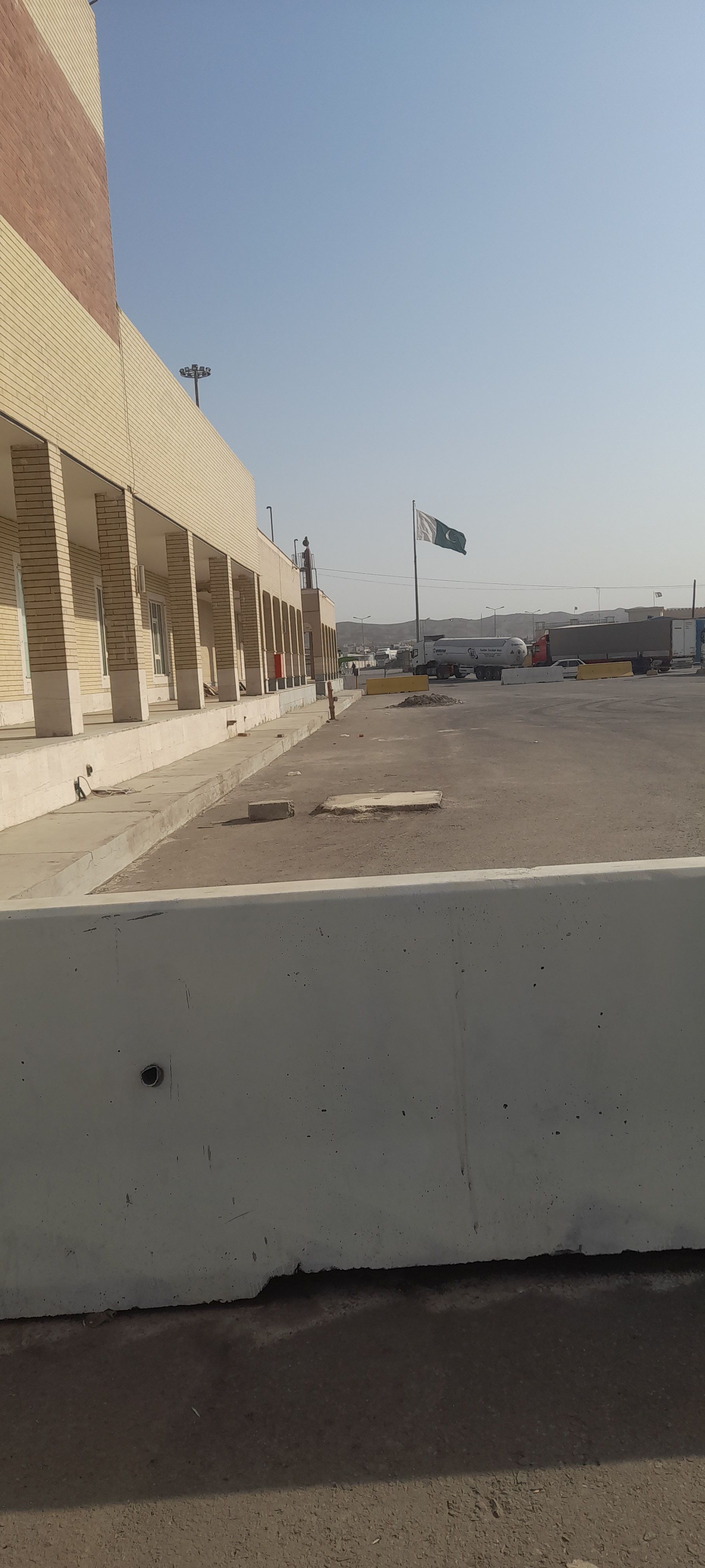 راننده سرویس از زاهدان به میرجاوه