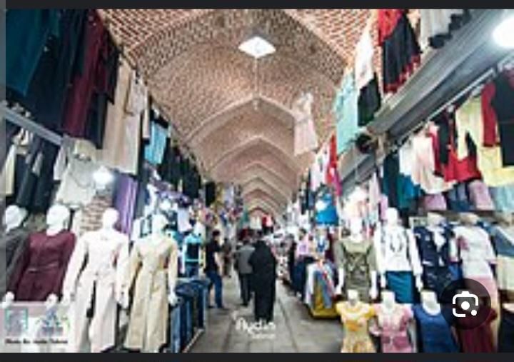 مشاور املاک پوریا عین اللهی