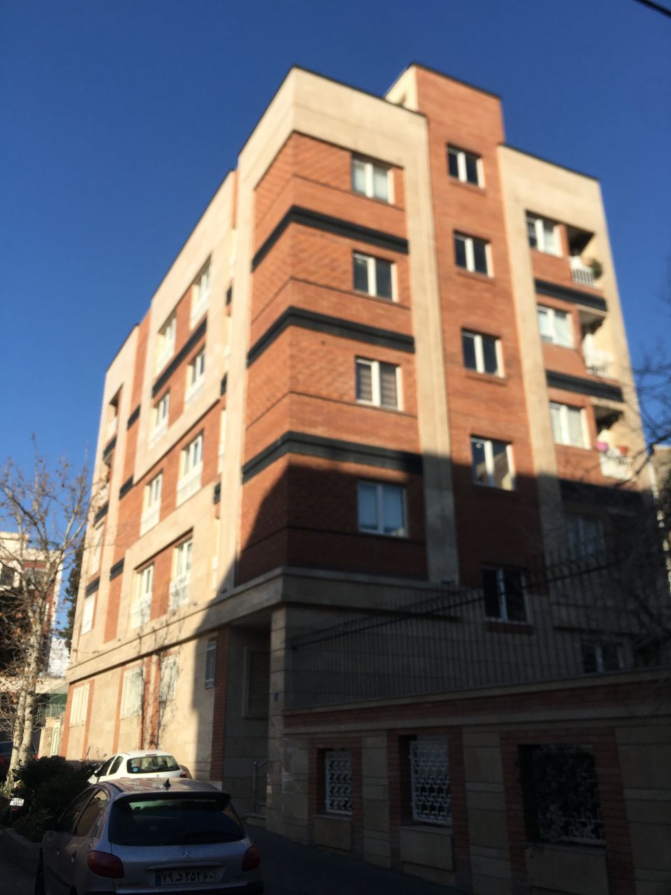 گروه مشاورین املاک جا به جا