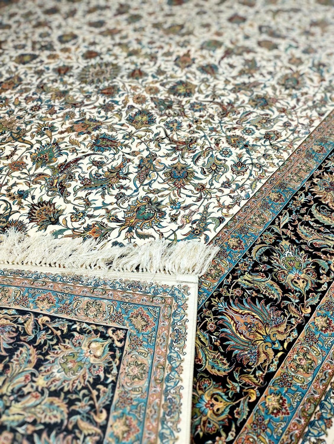 فرش افرا کرم ۱۲۰۰شانه اکرولیک ۶/۹/۱۲ متری قالیچه