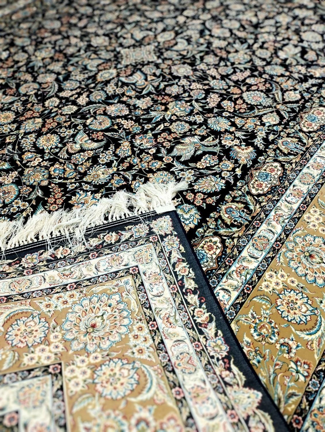 فرش کوروش سرمه ای ۱۲۰۰شانه ۶/۹/۱۲ متری قالیچه