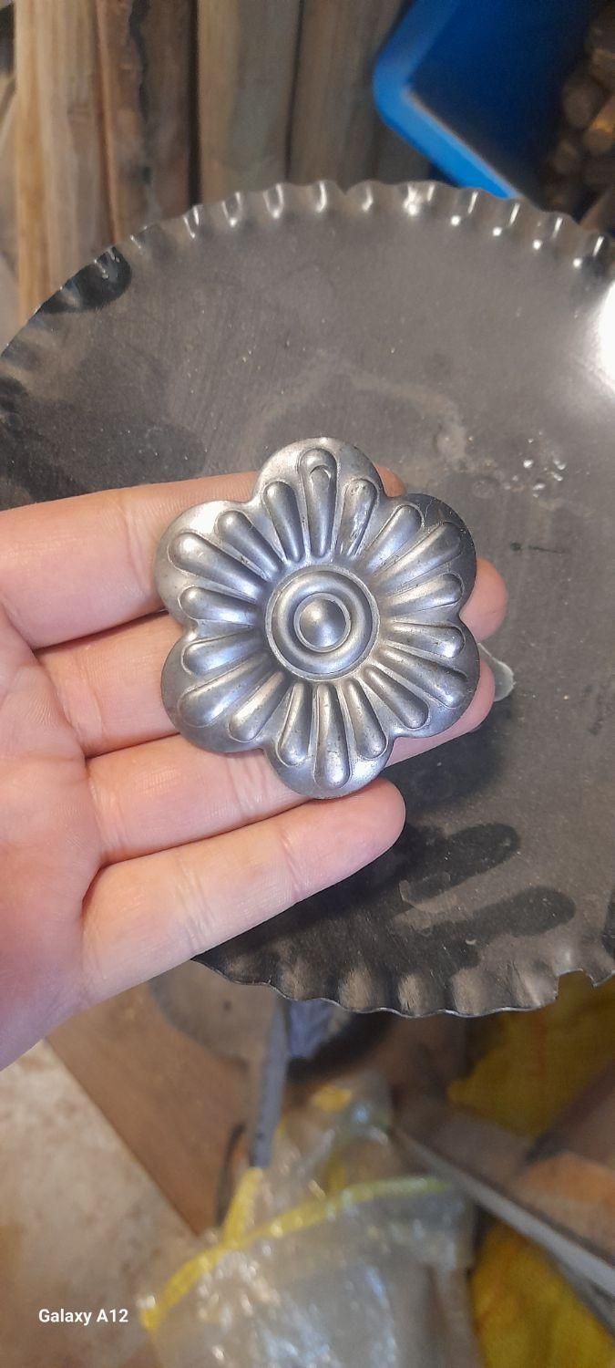 فرفورژه ورقی کادری ورقی نیزه طلایی چدنی