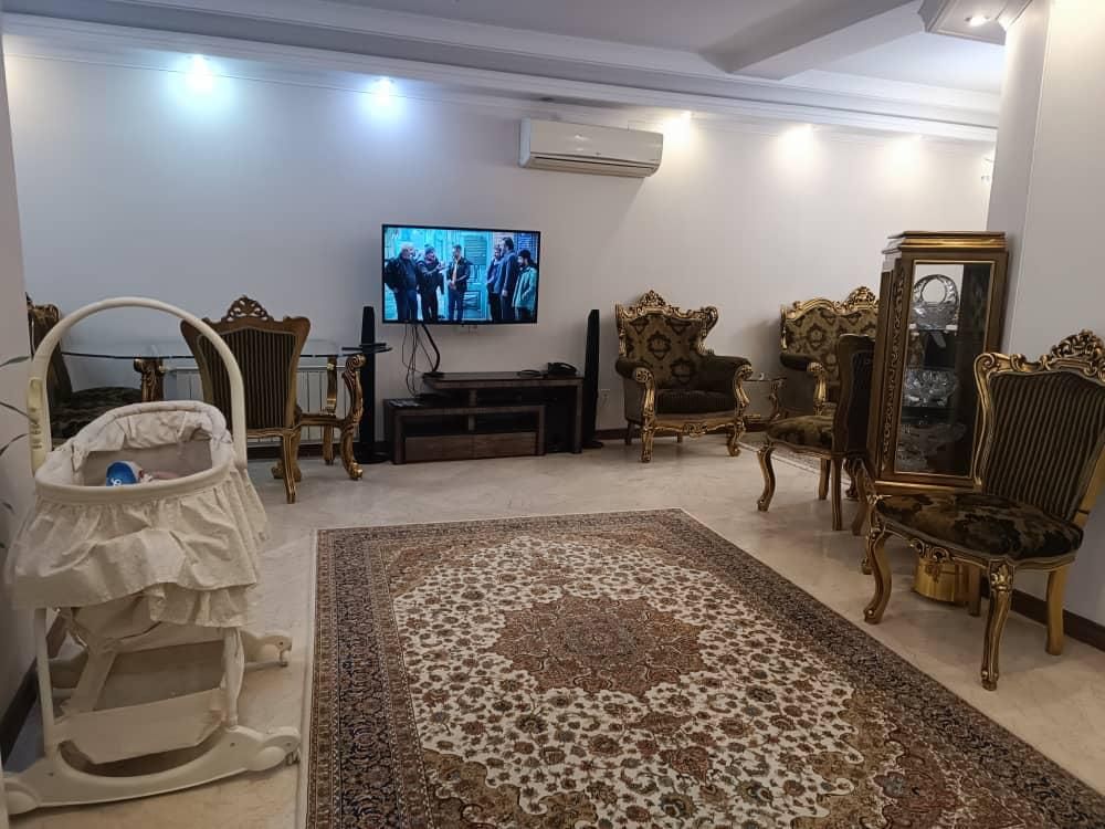 مشاور تخصصی املاک شرق خانم اخوان
