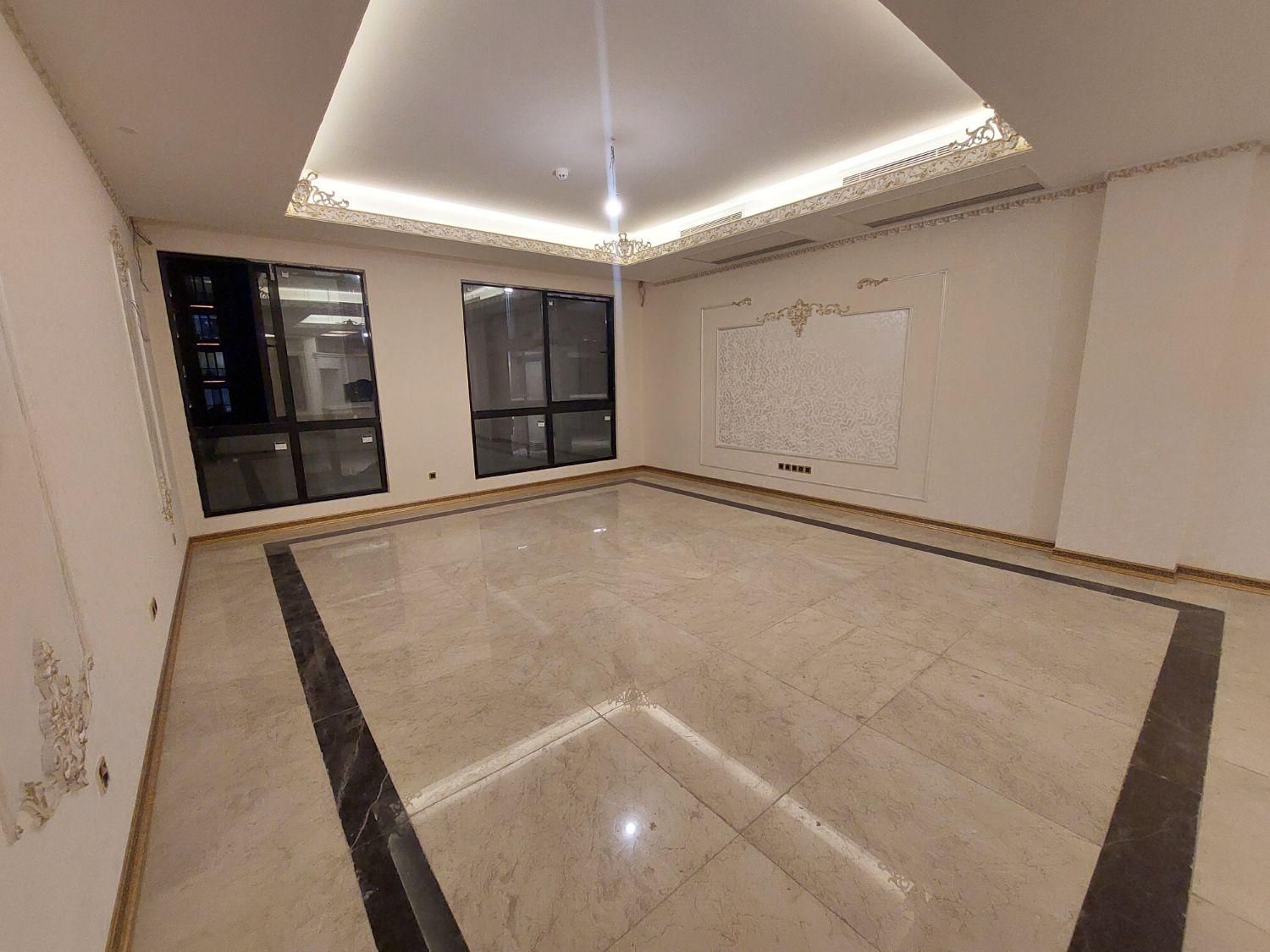 مشاور اسحاقی
