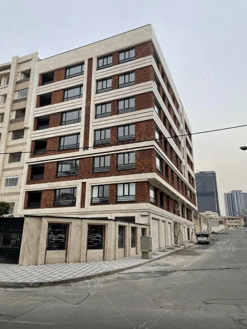 مشاورین املاک آزادی