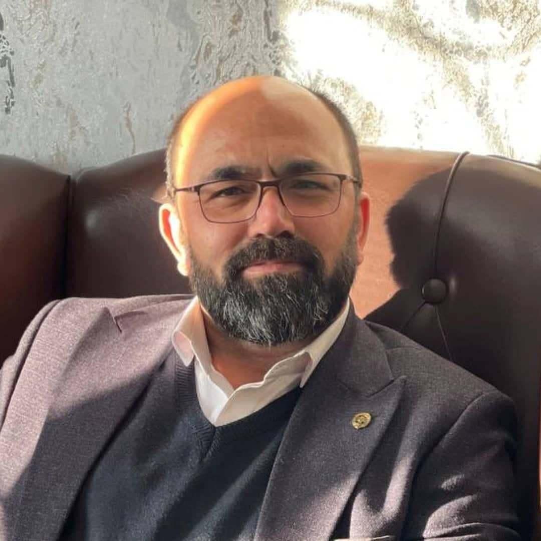 وکیل پایه یک دادگستری
