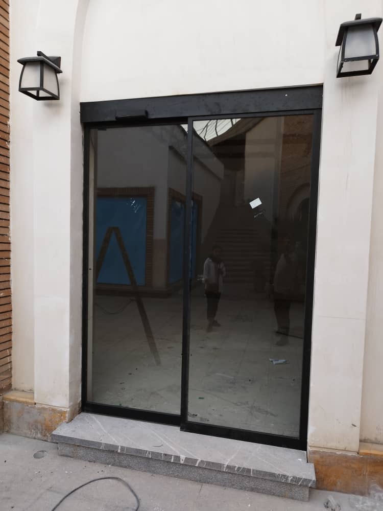 درب اتوماتیک شیشه ای
