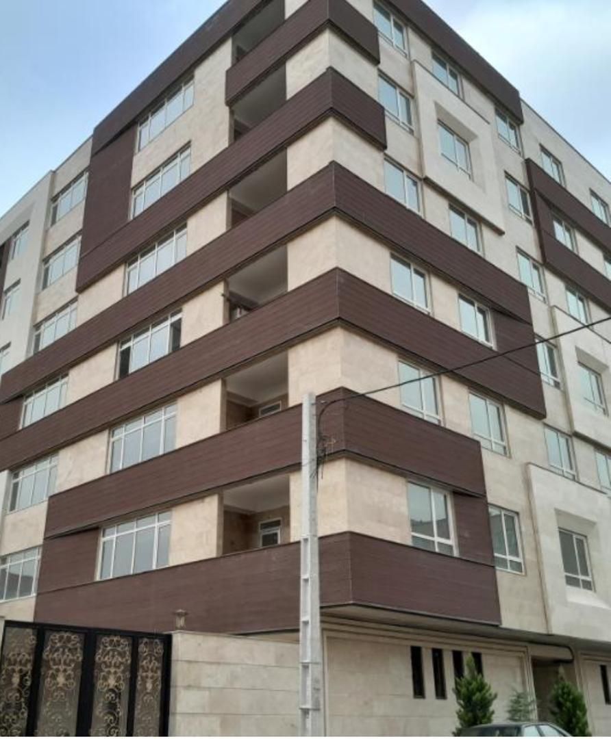 مشاورین املاک ایرانیان منتی