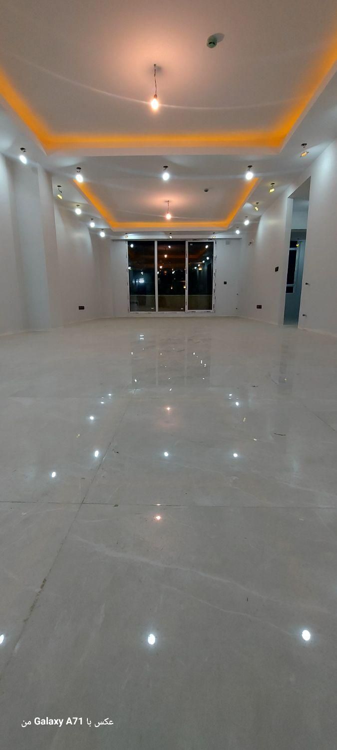 مشاورین املاک ایرانیان منتی