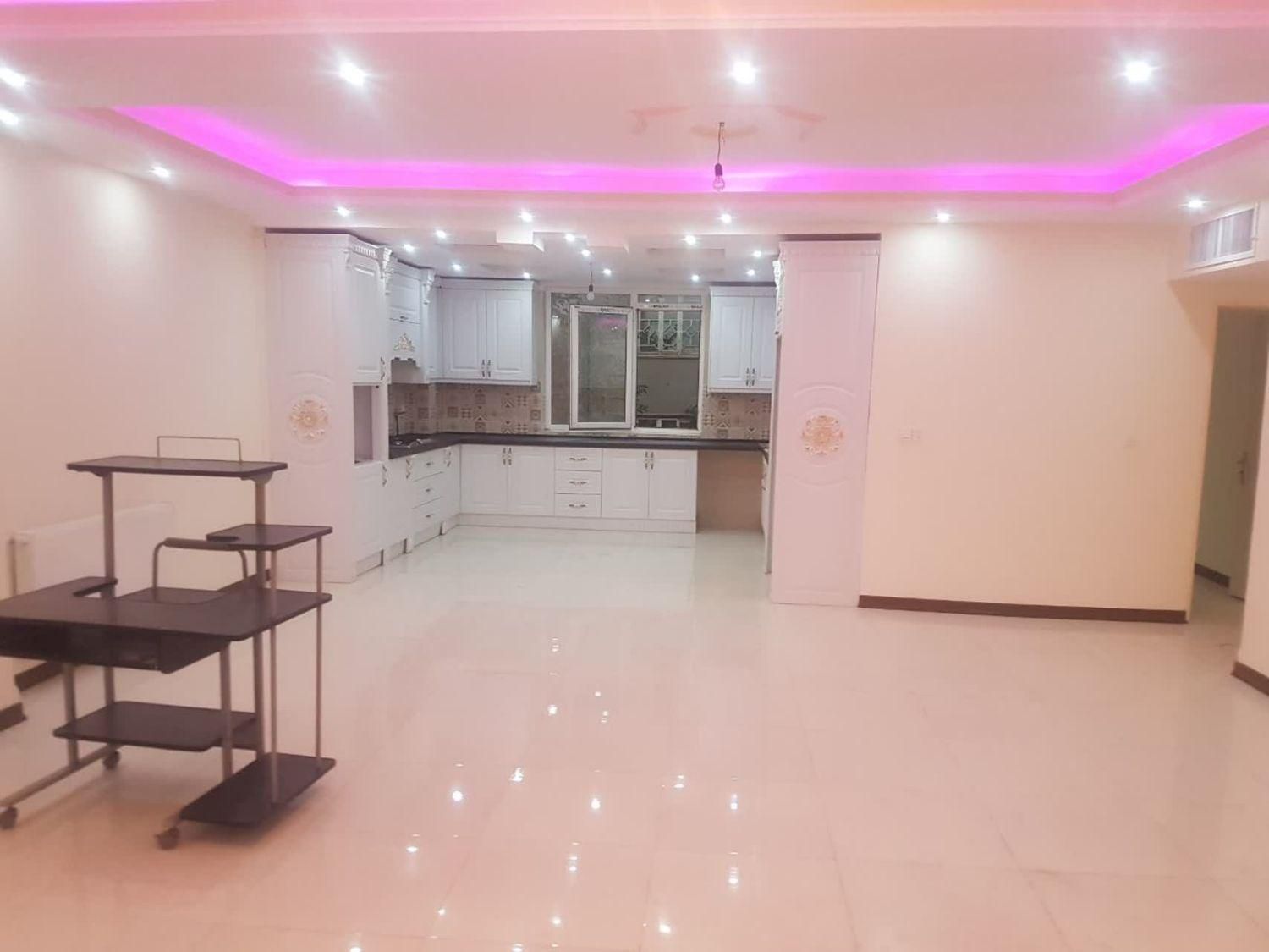 آپارتمان ۱۳۰ متری فول امکانات