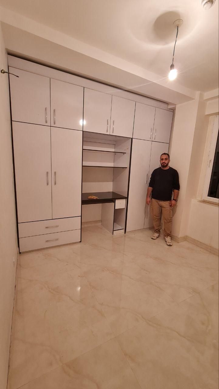 کمددیواری با نوار مشکی کد ۵۰