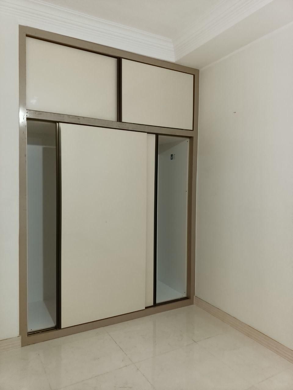 کمددیواری ریلی ام دی اف کد ۰۲۱