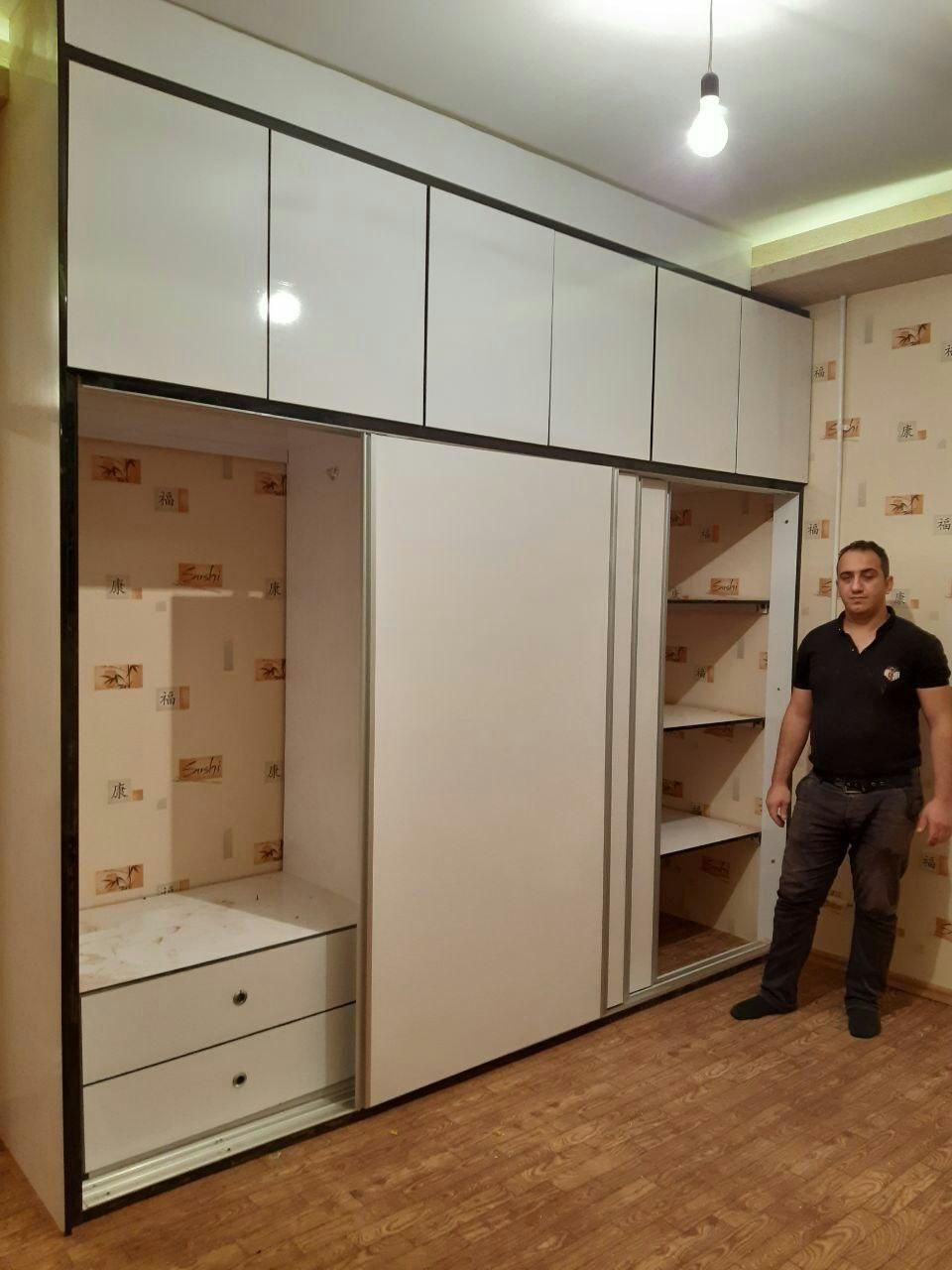 کمددیواری کرم متالیک کدپانصدویک