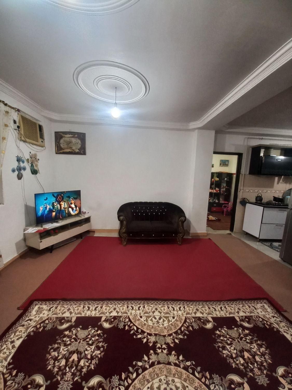 سوئیت ۷۵ متر ۲ خوابه همکف در حمیدیان امیر کبیر