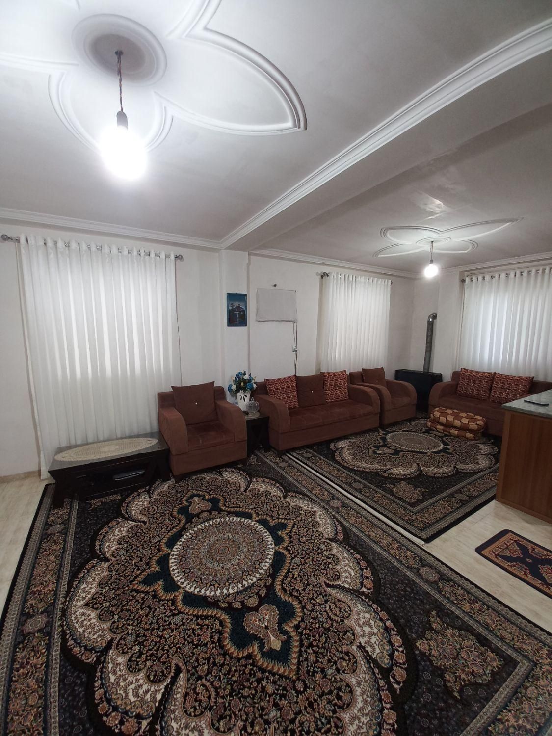 آپارتمان ۹۰متر ۲خواب حمیدیان جمهوری یخسازی