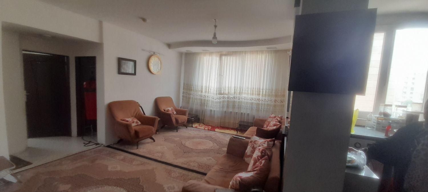 فروش آپارتمان ۸۳ متری ۲ خوابه در الهیه