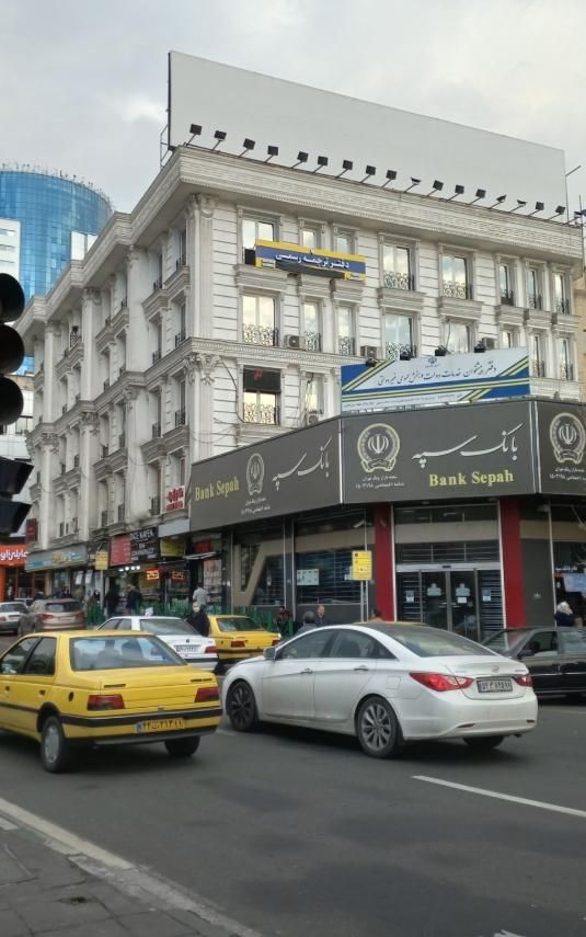 ونک دور میدان ۱۲۰ متر فقط کافه و کافه عطاری
