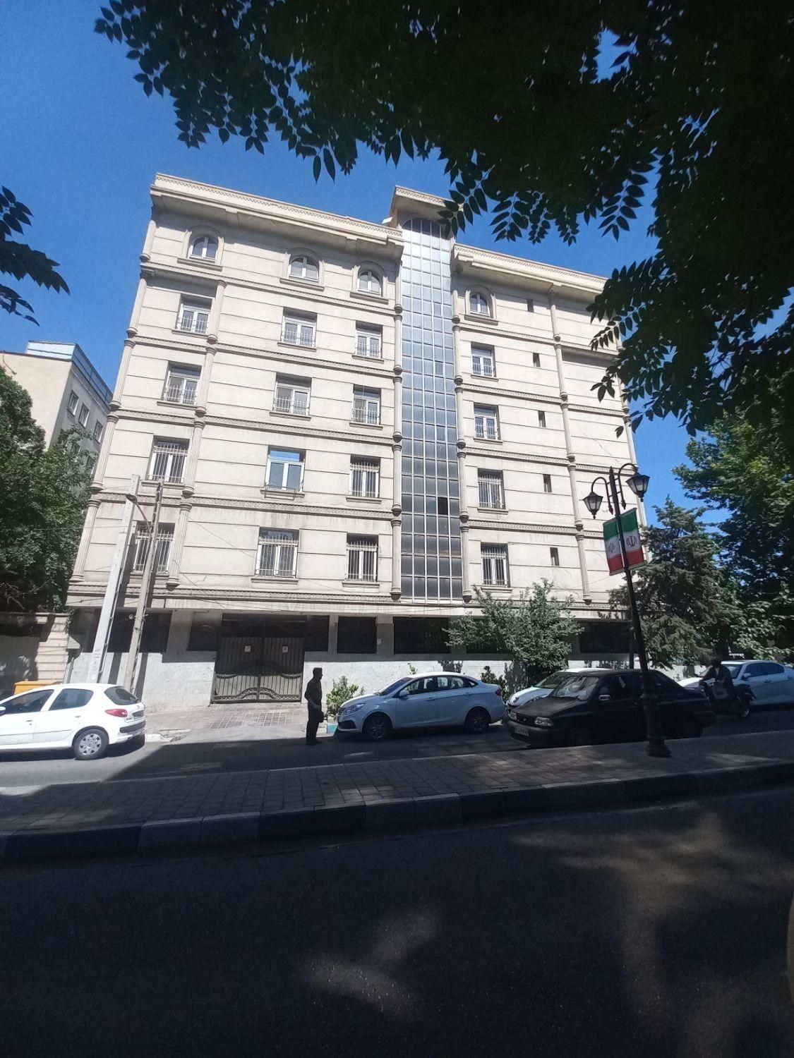 توانیر ۵۲۰ متر بر ۱۴ بنا دار