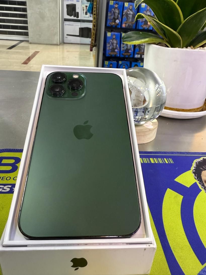 اپل iPhone 13 Pro Max با حافظهٔ ۲۵۶ گیگابایت
