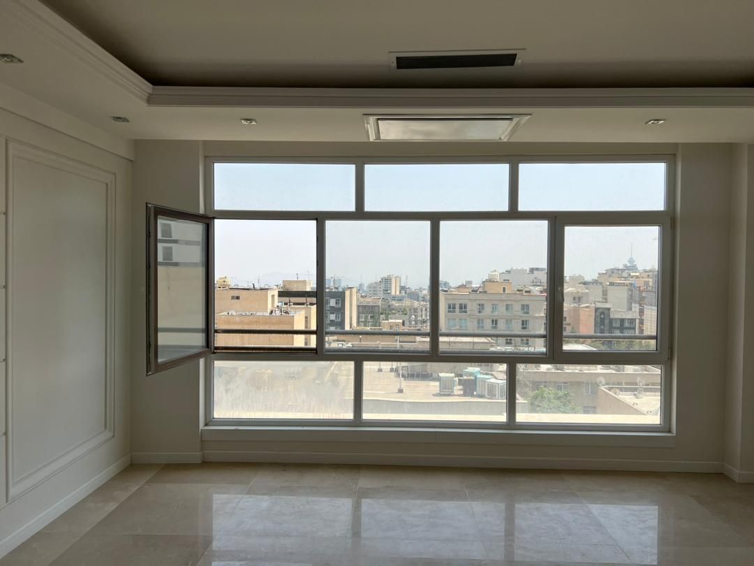 آپارتمان‌ شهرک غرب ۱۳۴متری ۳ خ ۲پارکینگ سندی