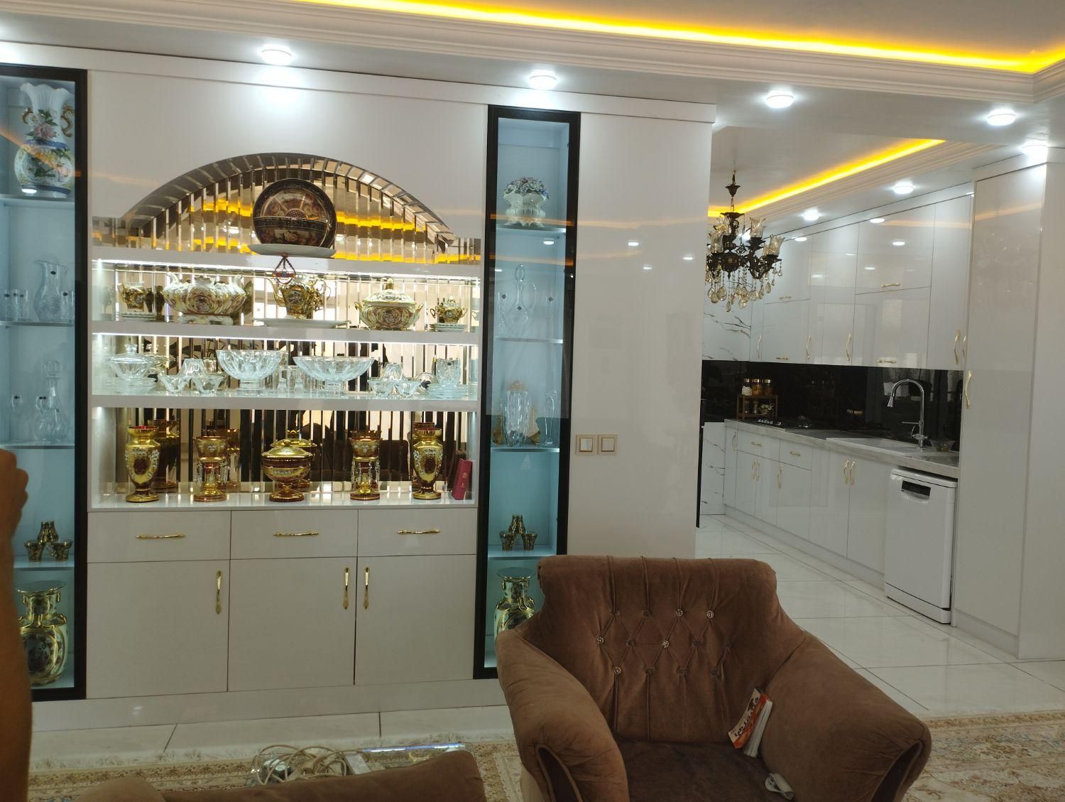ساخت کابینت کمد دیواری تعمیرات کابینت خورده کاری