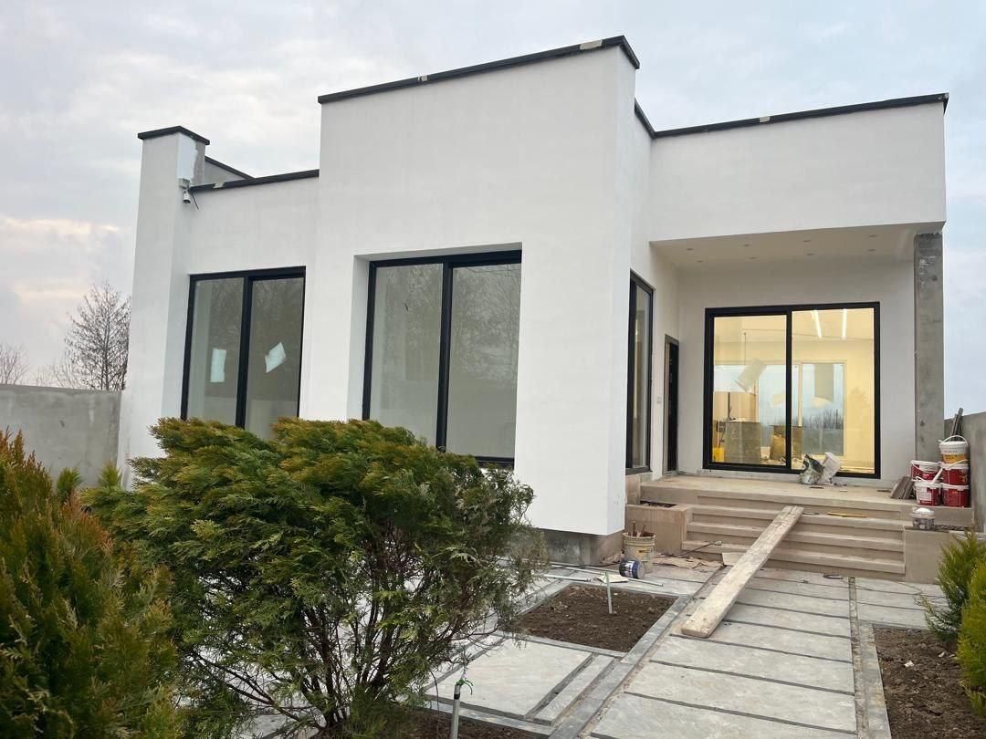 ویلای ۳۰۰ متری استخردار