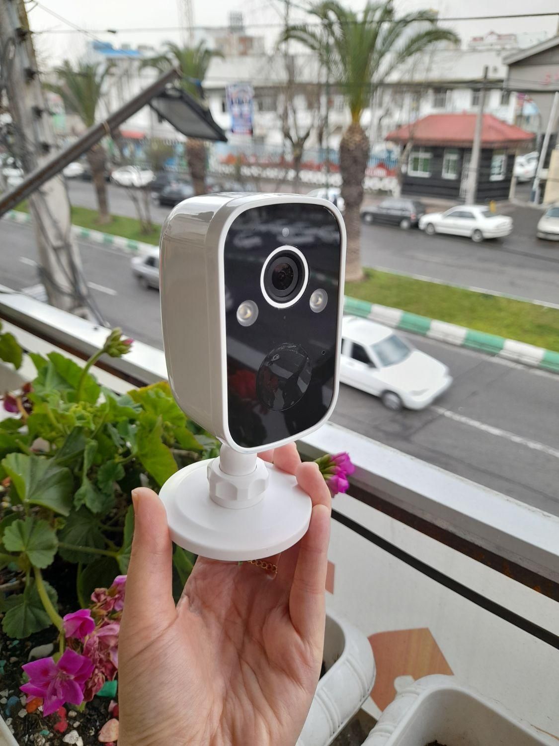 دوربین مداربسته بیسیم سیمکارتی شارژی بدون برق ضدآب