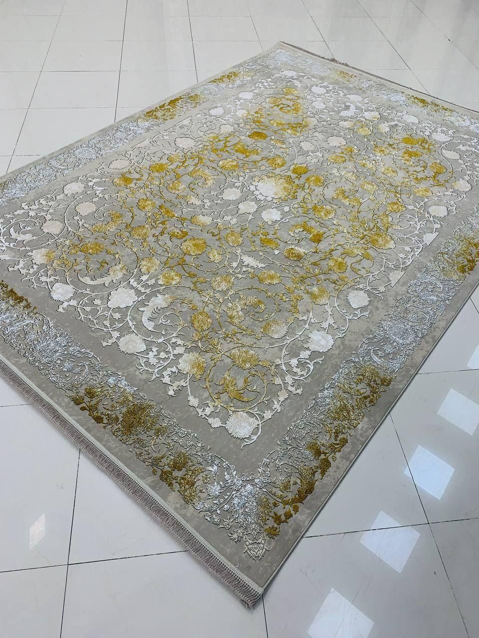 فرش و قالی کرم سبز