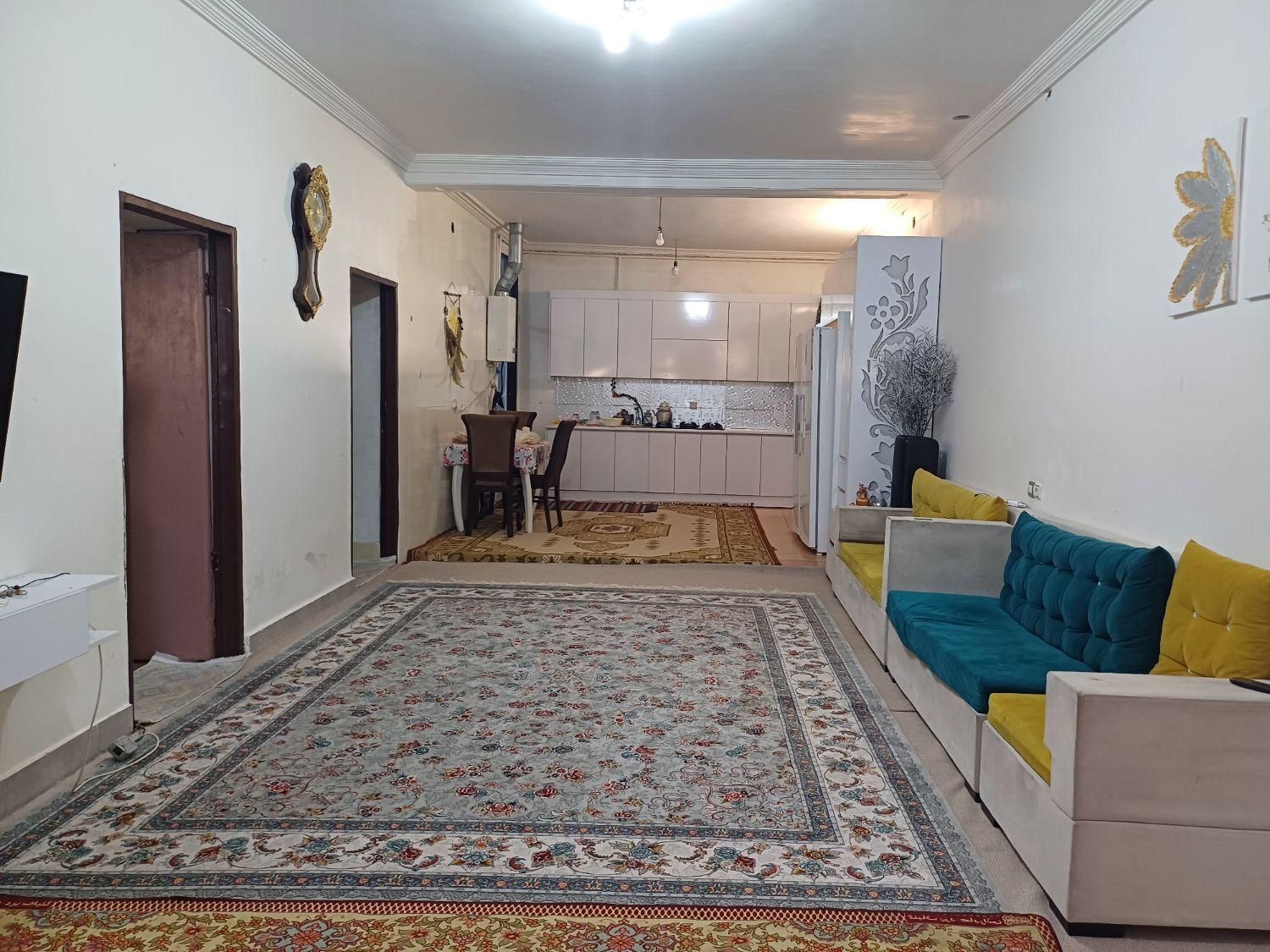 مشاور املاک و مستغلات