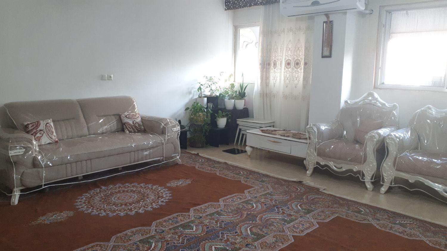 مشاور املاک ارکیده