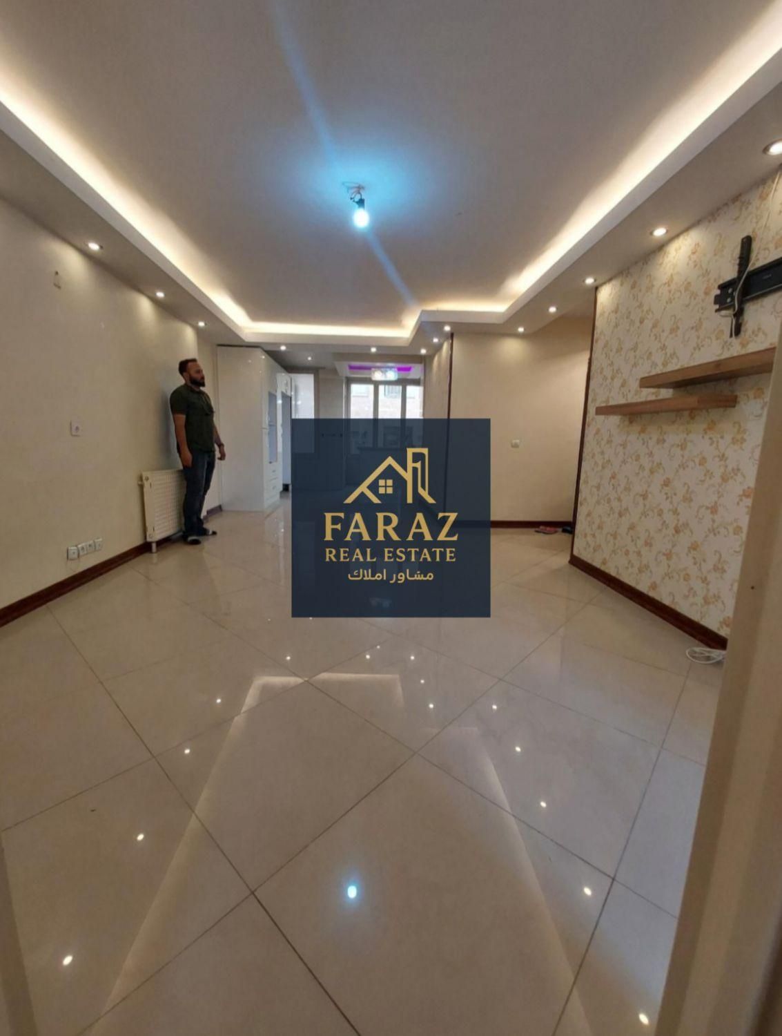 مشاورین املاک فراز