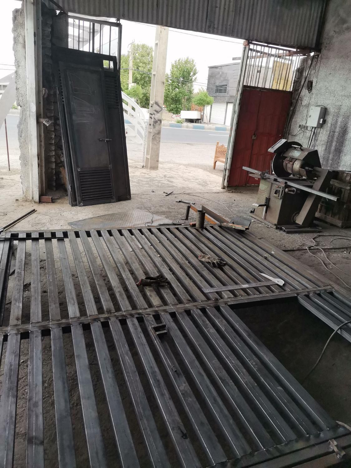 ساخت و نصب انواع پله های مدرن پله پیچ
