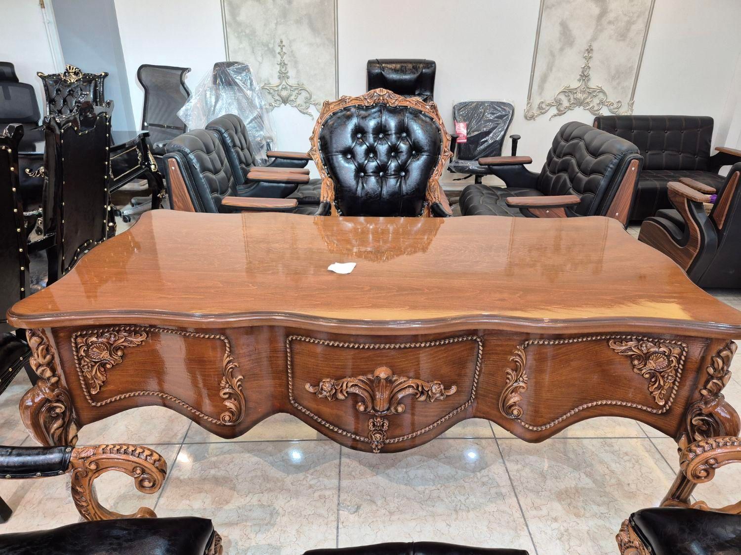 مبلمان اداری کلاسیک