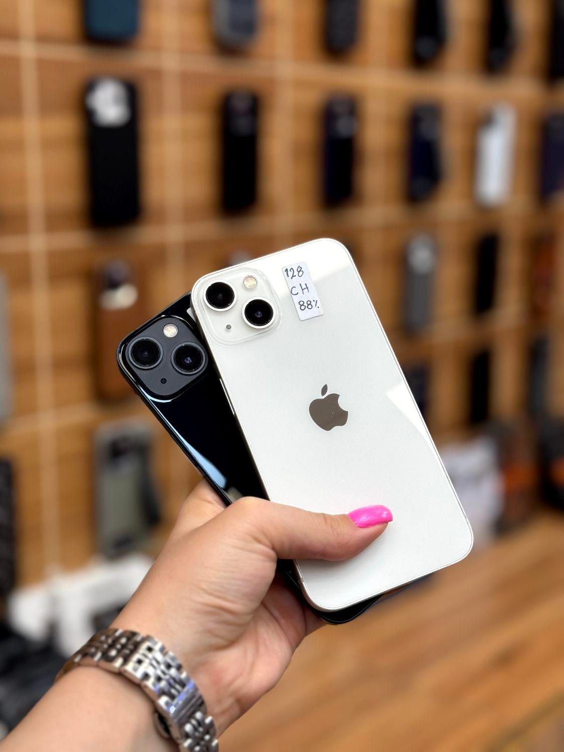 اپل iPhone 13 با حافظهٔ ۱۲۸ گیگابایت