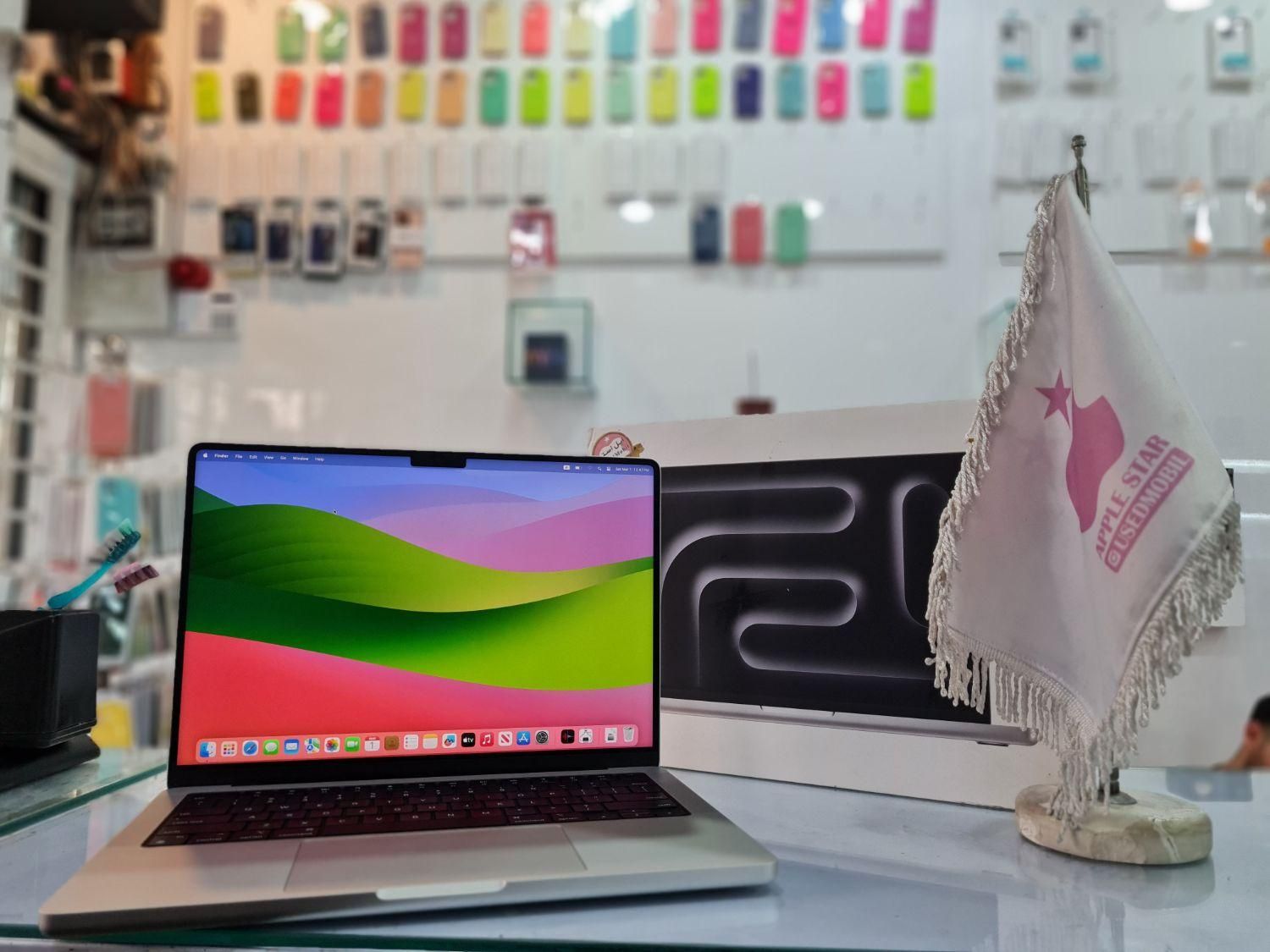 MacBook pro m3 512 ram8