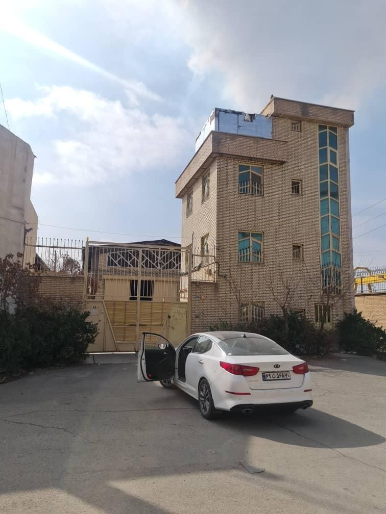 سوله۵۰۰متردرزمین۸۰۰متری،اداری۱۵۰مترشهرکدصنعتی نور