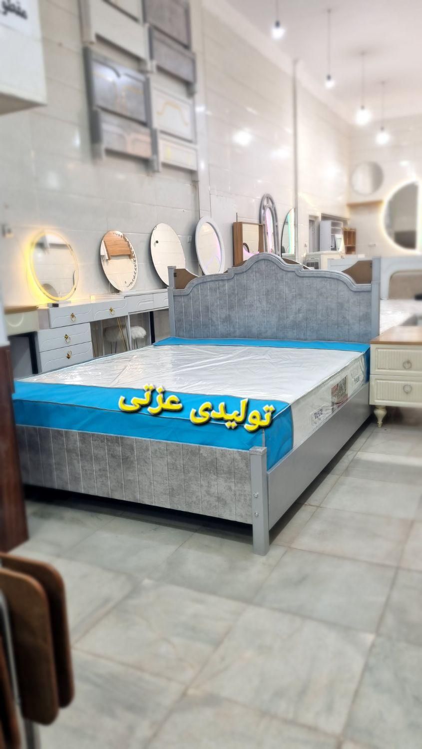 تخت تاج دار خواب