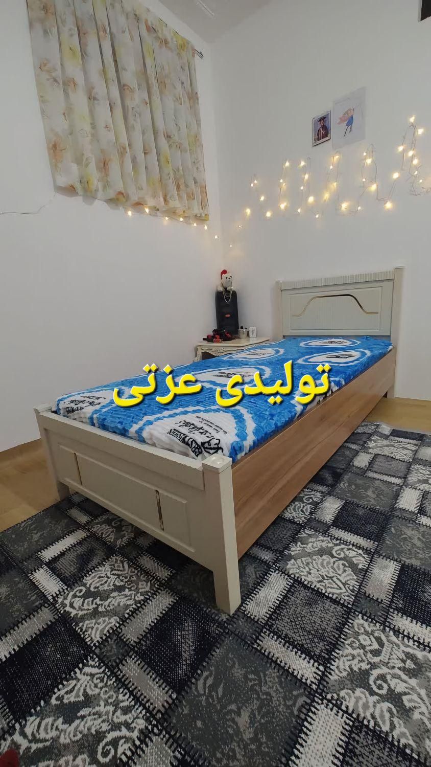 تخت نیلوفر